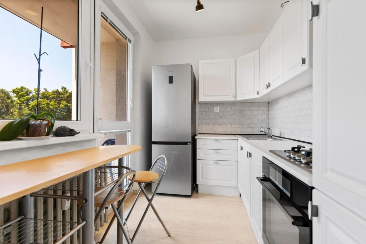 Apartment 20 Minutes From City Center W Netflix, Coffee Or Tea & Parking Bratislava Exterior photo